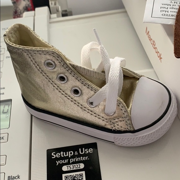 Converse - Picture 2 of 6